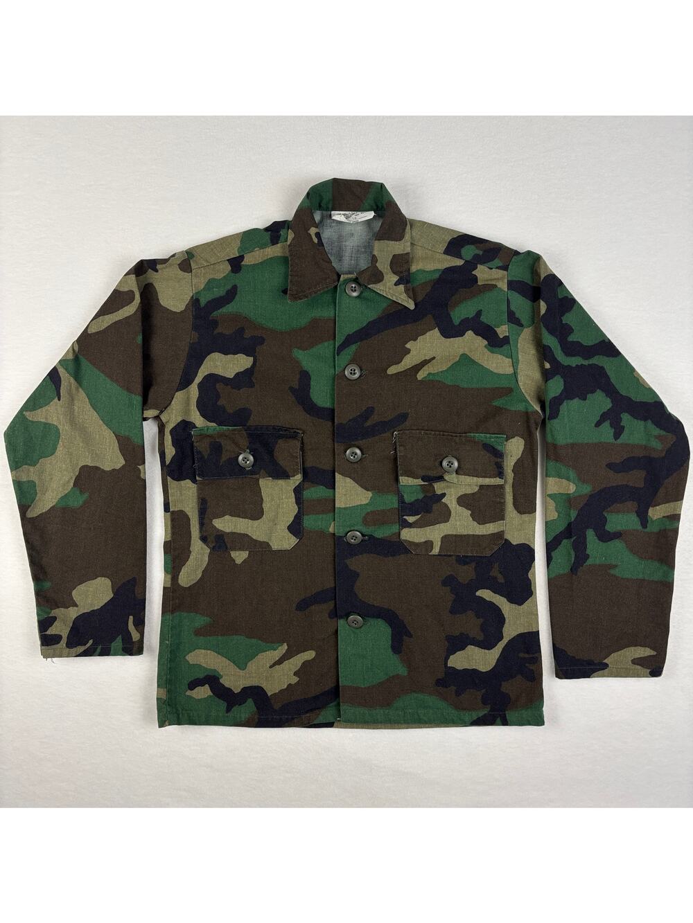 Vintage US Woodland Camouflage Button Up Shirt w/ Chest Pockets Youth L/XL